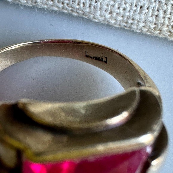 14k Gold Art Deco lab ruby ring- 5.76 grams